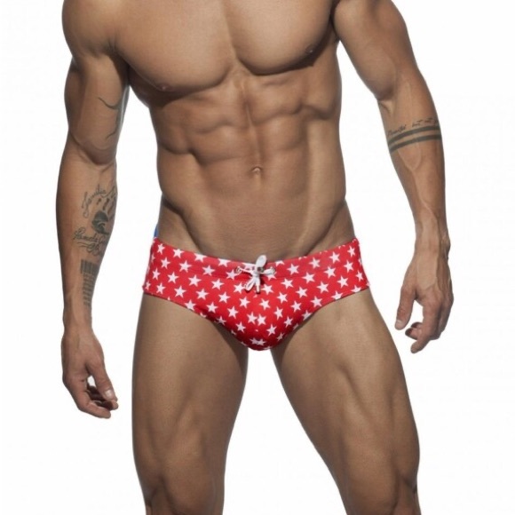 Mens Quick-drying Stars-n-Strip Print Bathing Suit - Picture 2 of 4